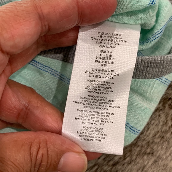 Me + Henry cotton Gauze self stripe shirt sleeve woven onesie - Picture 3 of 8